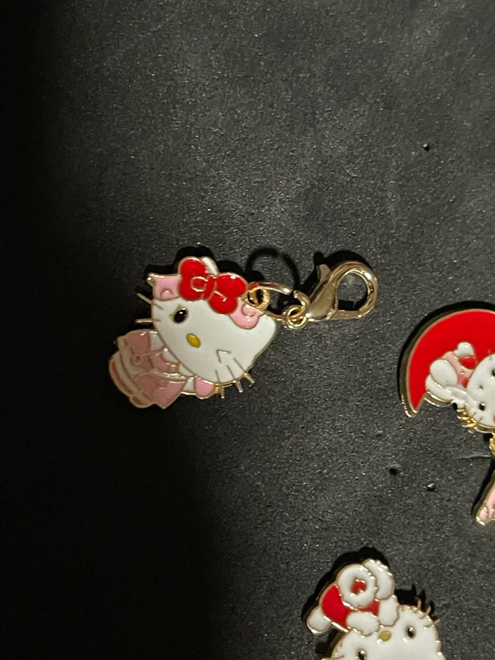 20 Mix Set of small Hello Kitty Enamel Charm Keychains - DIY Jewelry- Kids